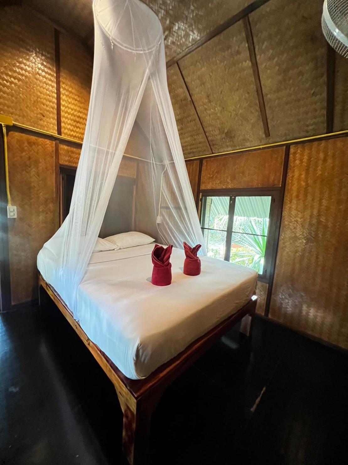 Khaosok Bamboo Huts Resort Khao Sok National Park Dış mekan fotoğraf