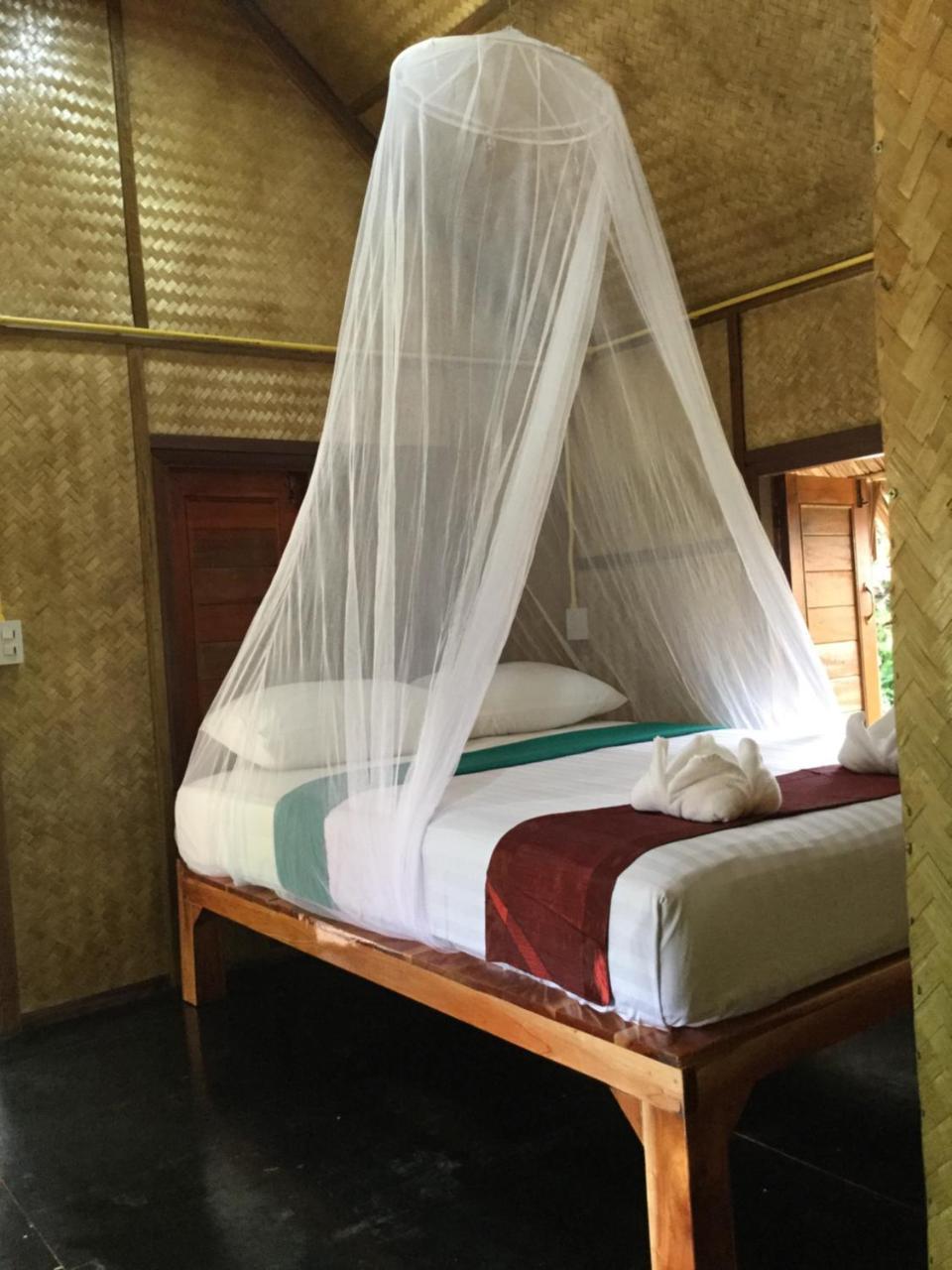 Khaosok Bamboo Huts Resort Khao Sok National Park Dış mekan fotoğraf